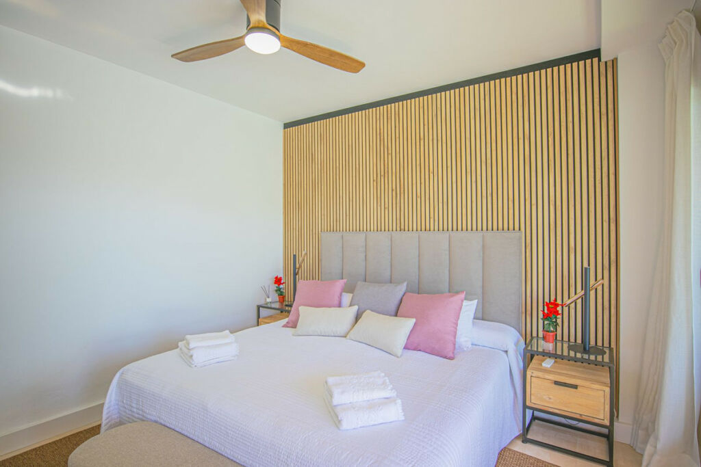 Middle Floor Apartment Estepona Málaga - image 13
