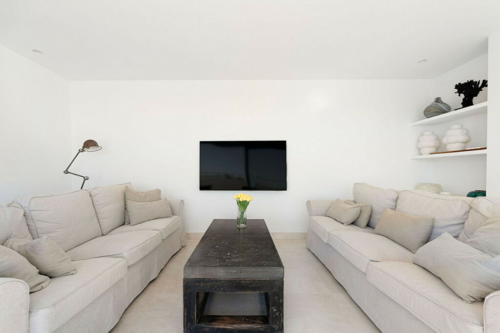 Penthouse Estepona Málaga - image 13