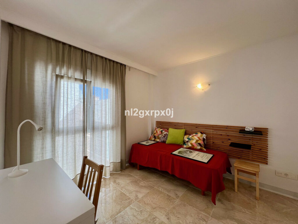 Apartment Complex Las Lagunas Málaga - image 13