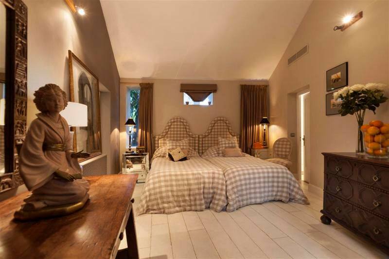 Detached Villa Los Monteros Málaga - image 13
