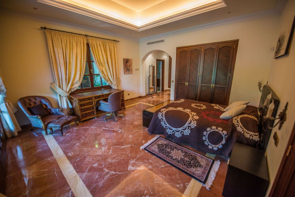 Detached Villa La Zagaleta Málaga - image 13