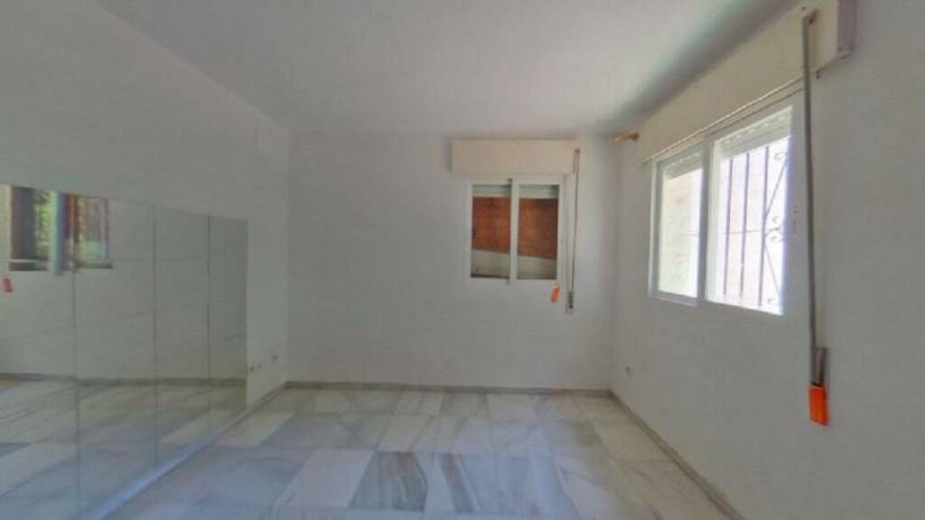 Detached Villa Marbella Málaga - image 12