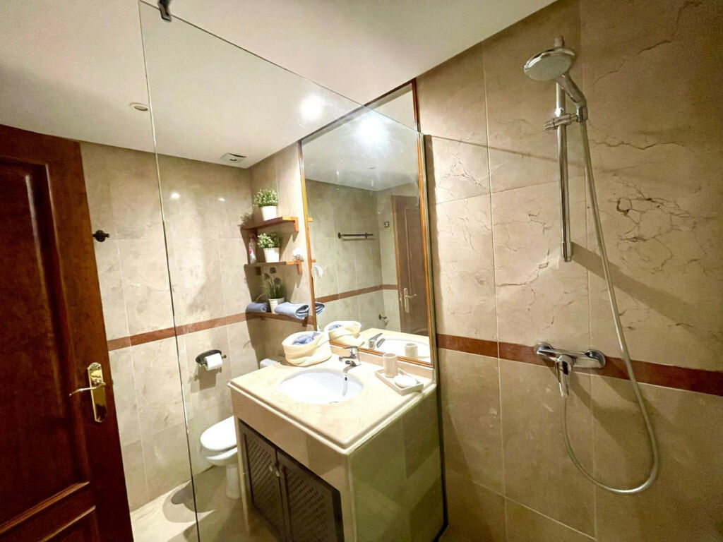 Ground Floor Apartment Los Monteros Málaga - image 14