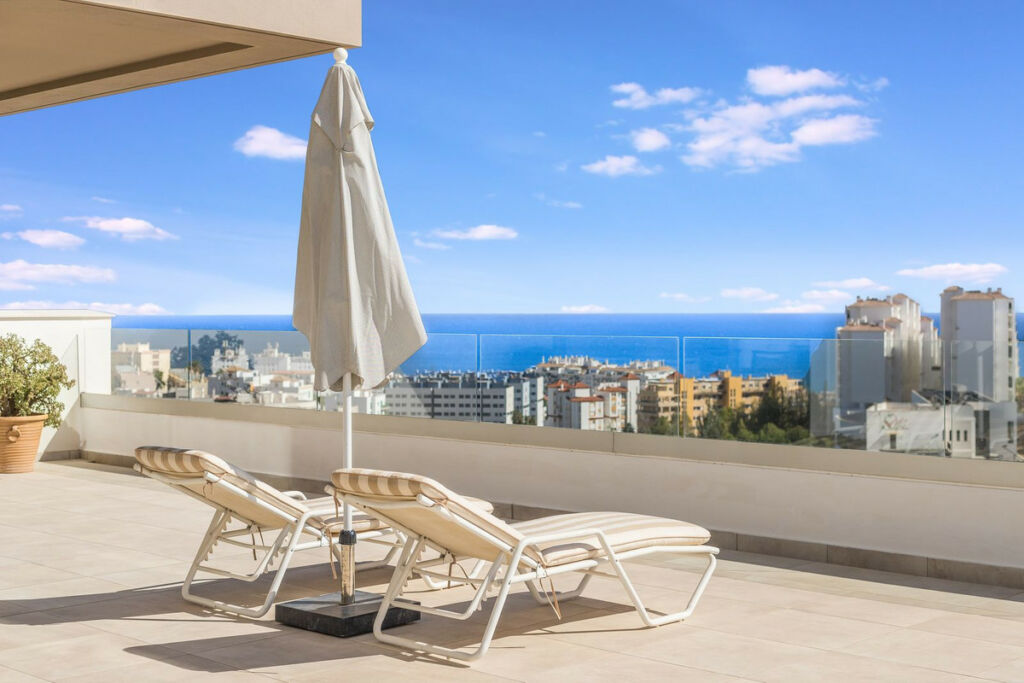 Top Floor Apartment Estepona Málaga - image 15