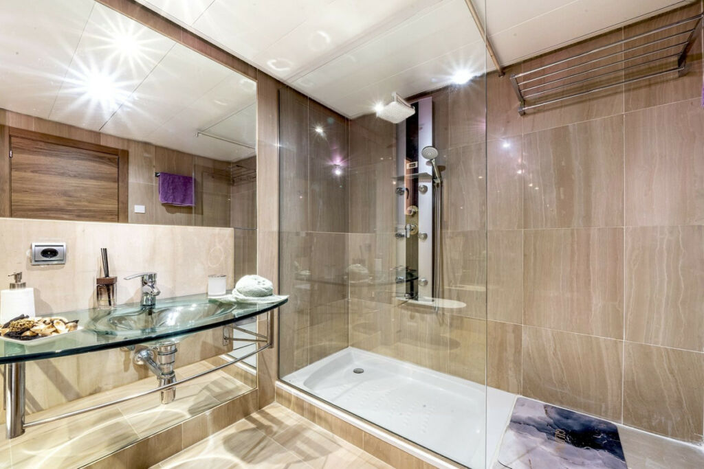 Top Floor Apartment Estepona Málaga - image 15