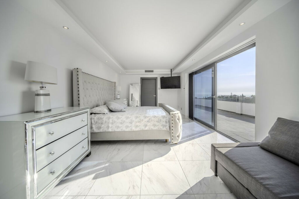 Detached Villa Benalmadena Málaga - image 5