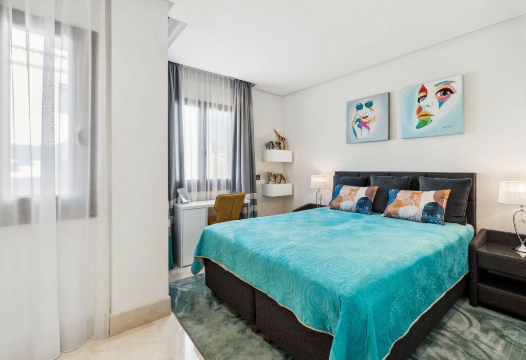 Penthouse Estepona Málaga - image 15