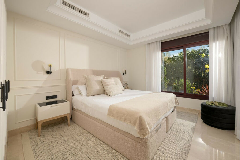 Ground Floor Apartment Aloha Málaga - image 15