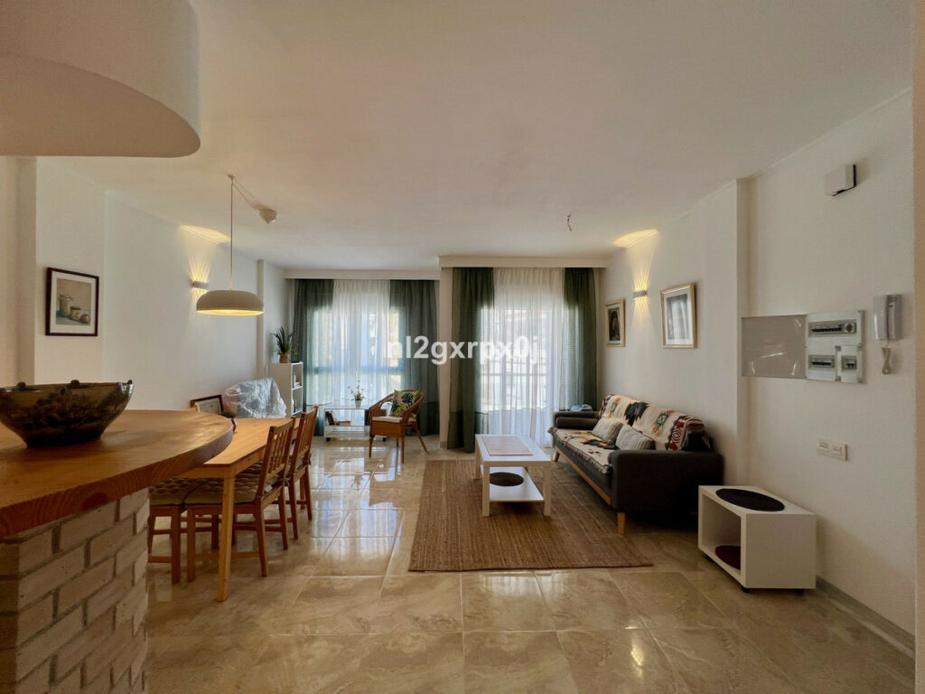 Apartment Complex Las Lagunas Málaga - image 15