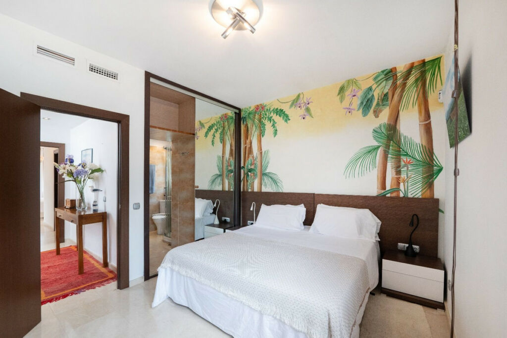 Detached Villa Marbella Málaga - image 15