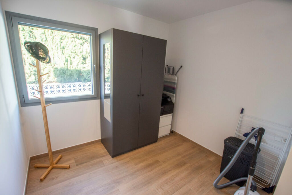 Detached Villa La Fustera Alicante - image 15