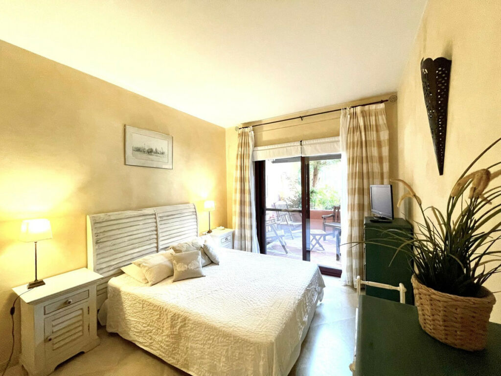 Ground Floor Apartment Los Monteros Málaga - image 16