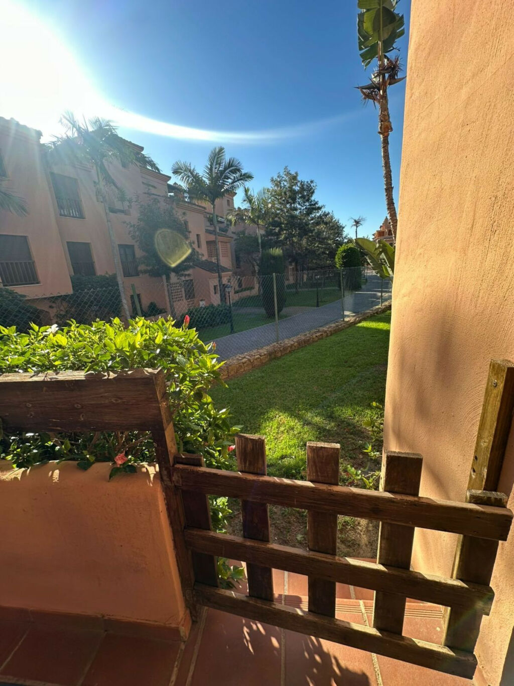 Ground Floor Apartment Estepona Málaga - image 2