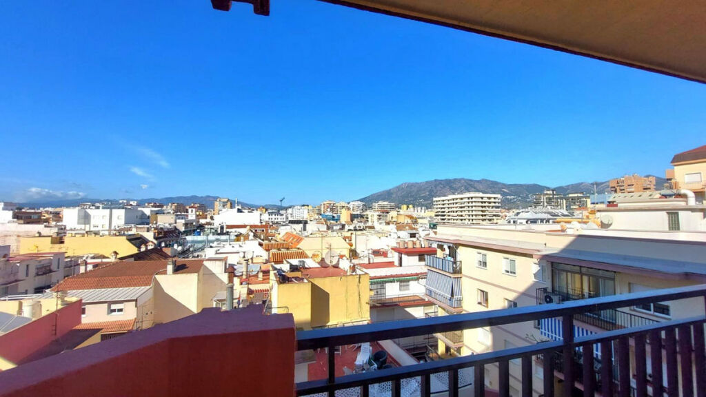 Middle Floor Apartment Fuengirola Málaga - image 13