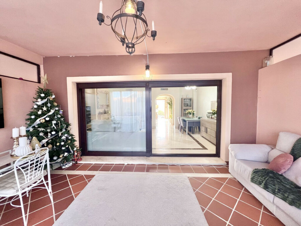 Townhouse Estepona Málaga - image 16