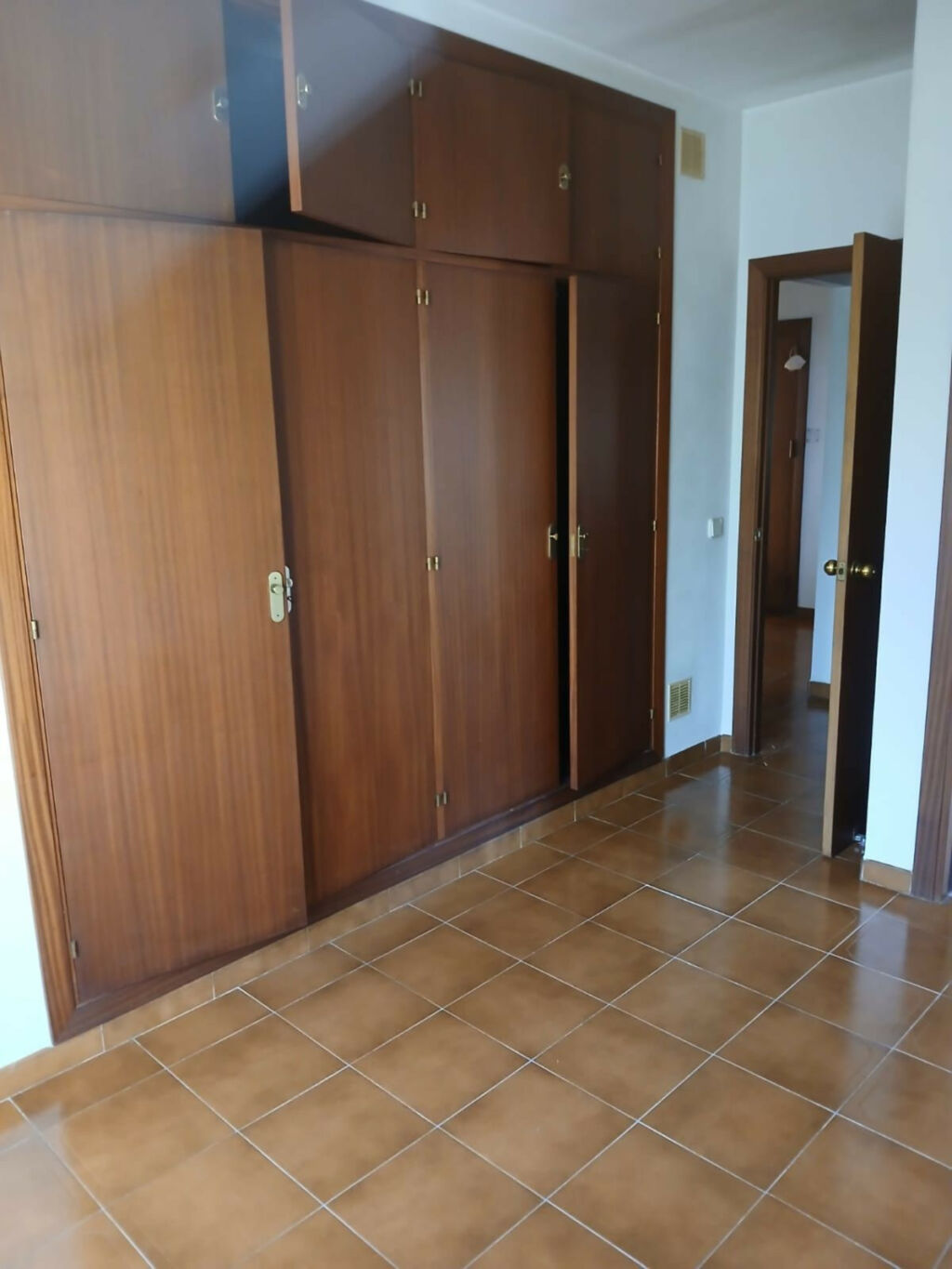 Detached Villa Pueblo Nuevo de Guadiaro Cádiz - image 16