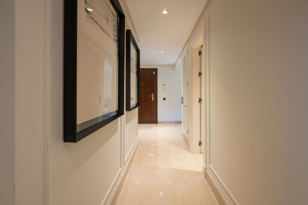 Ground Floor Apartment Aloha Málaga - image 16