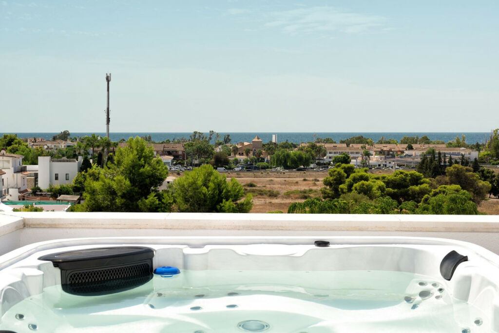 Penthouse Nueva Andalucía Málaga - image 17