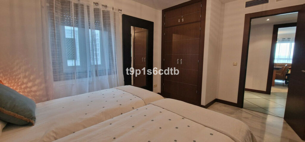 Middle Floor Apartment Puerto Banús Málaga - image 22