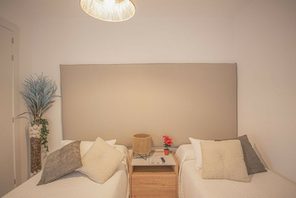 Middle Floor Apartment Estepona Málaga - image 17