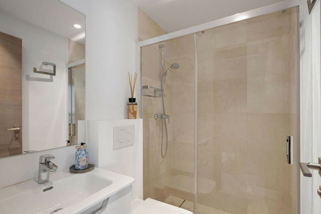 Penthouse Estepona Málaga - image 18