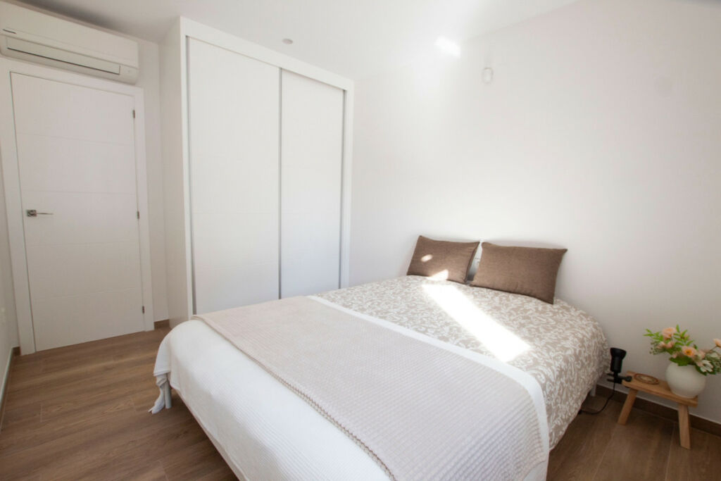 Detached Villa La Fustera Alicante - image 18