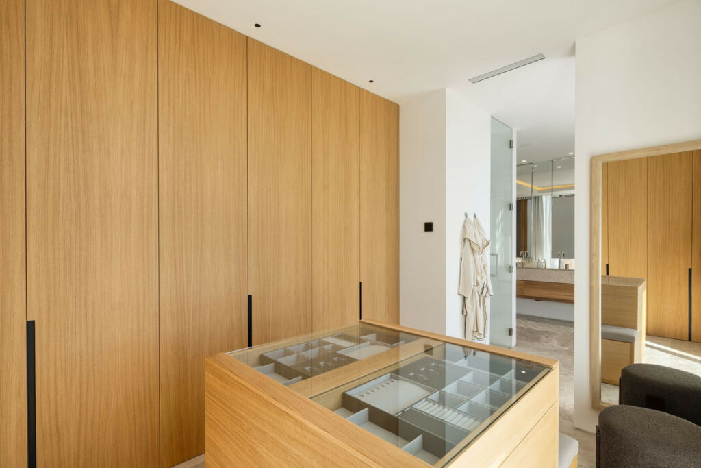 Detached Villa Nueva Andalucía Málaga - image 18