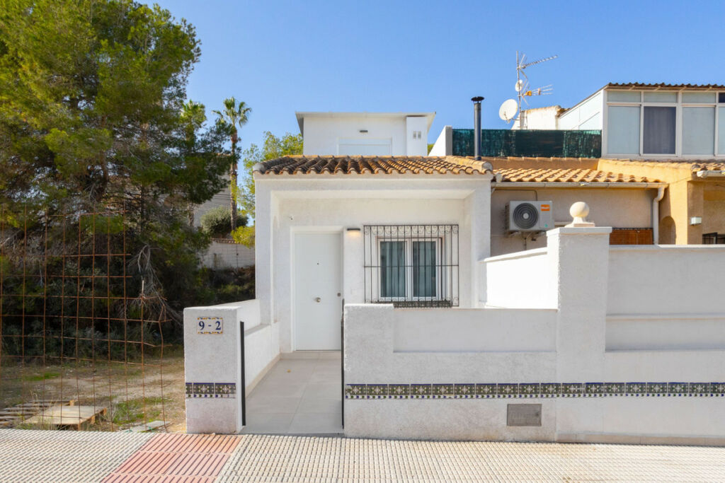 Townhouse Villamartin Alicante