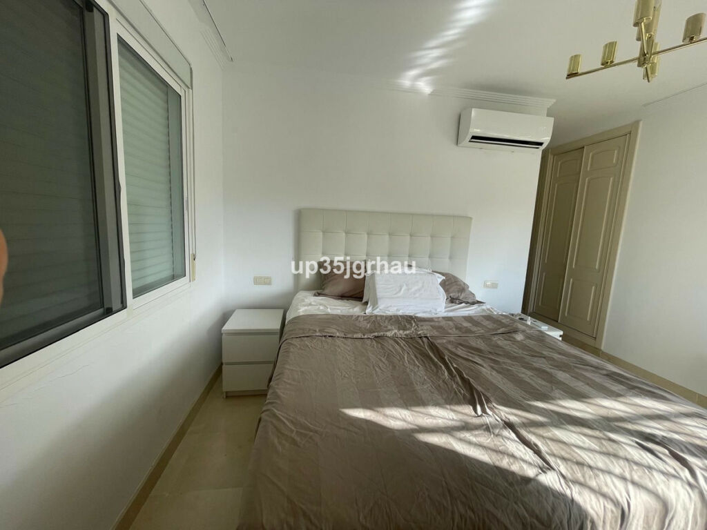 Penthouse Selwo Málaga - image 19