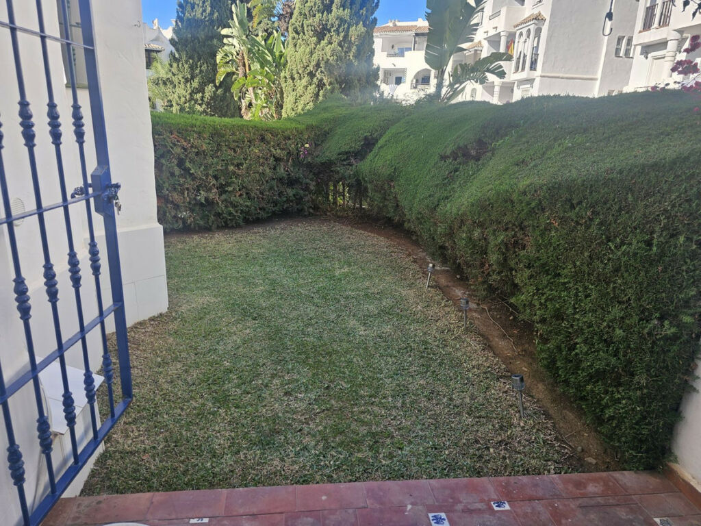 Ground Floor Apartment Calahonda Málaga - image 2