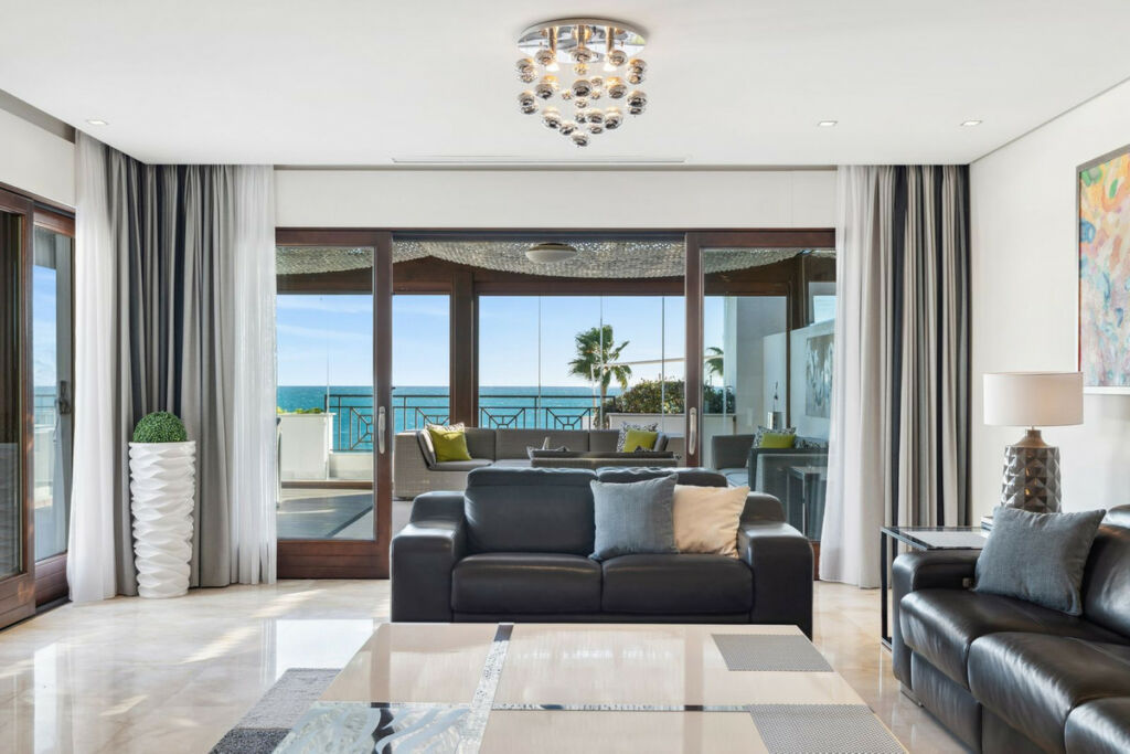 Penthouse Estepona Málaga - image 2