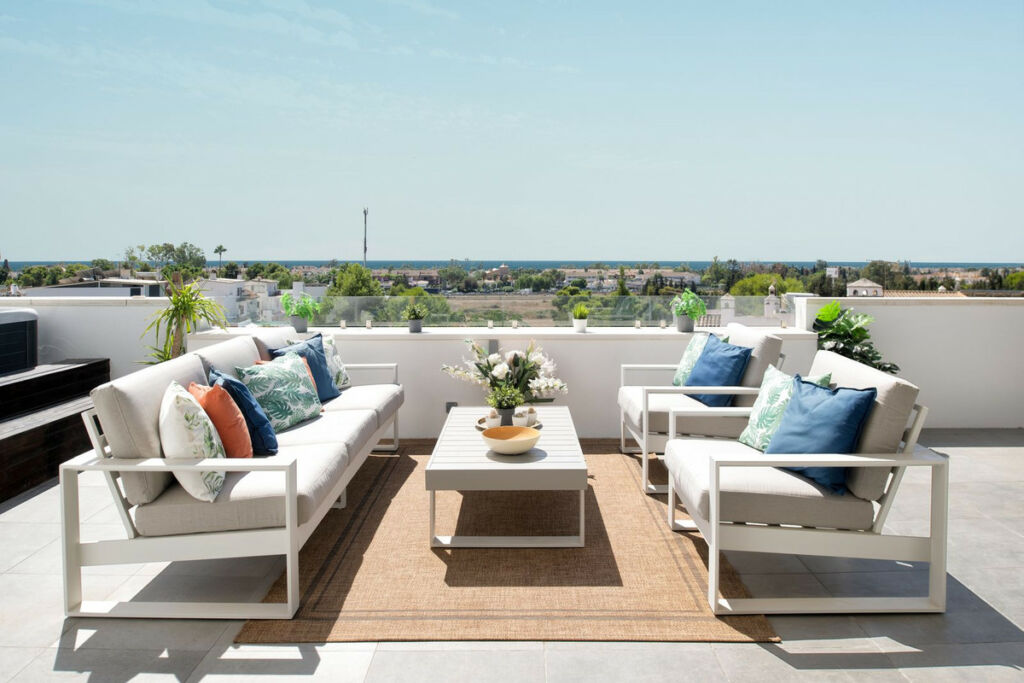Penthouse Nueva Andalucía Málaga - image 2