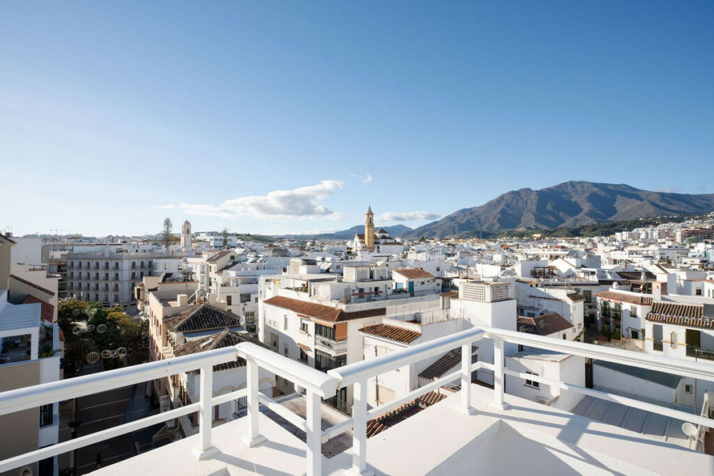 Penthouse Estepona Málaga - image 2