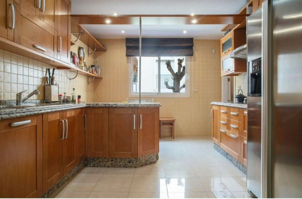 Ground Floor Apartment The Golden Mile Málaga - image 2