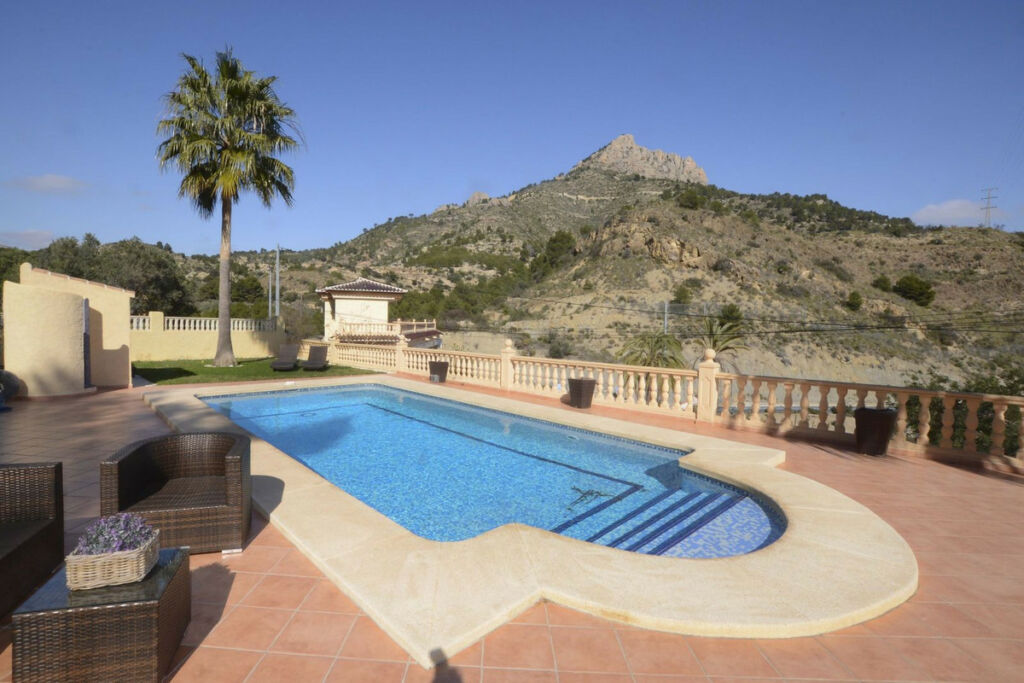 Detached Villa Calpe Alicante - image 2