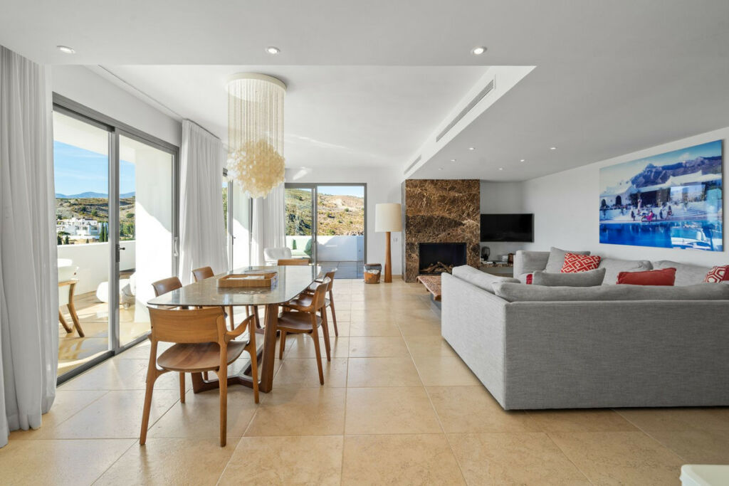 Penthouse Duplex Los Flamingos Málaga - image 3