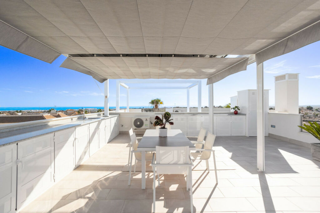 Top Floor Apartment Villamartin Alicante - image 4