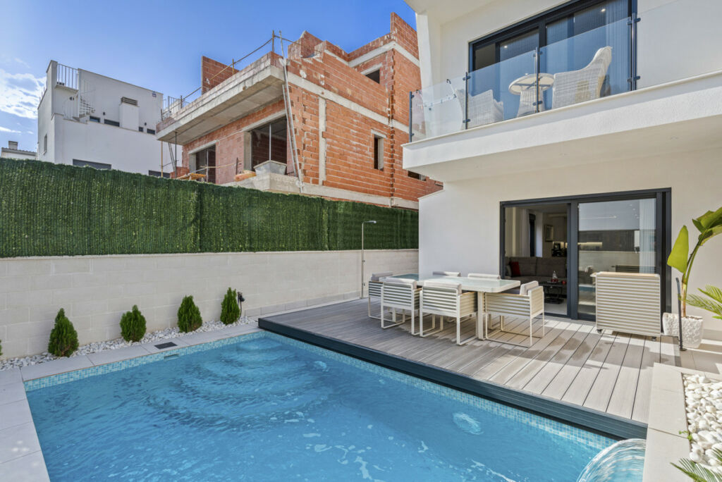 Detached Villa Guardamar del Segura Alicante - image 2