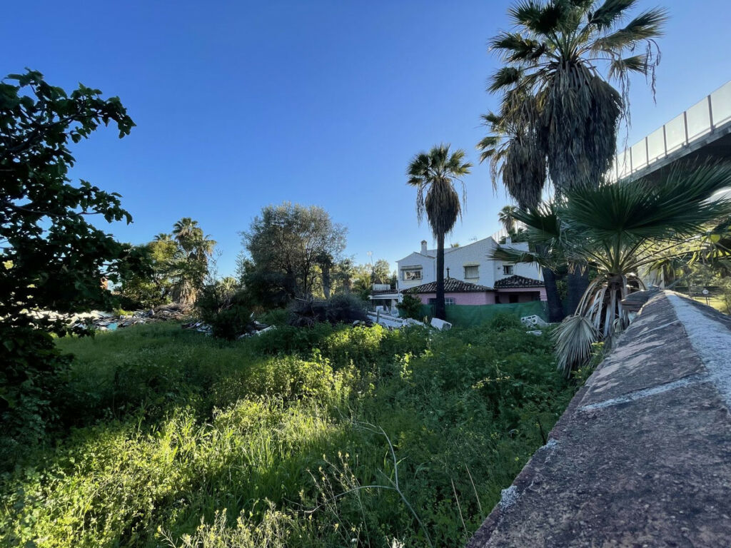 Detached Villa Marbella Málaga - image 2