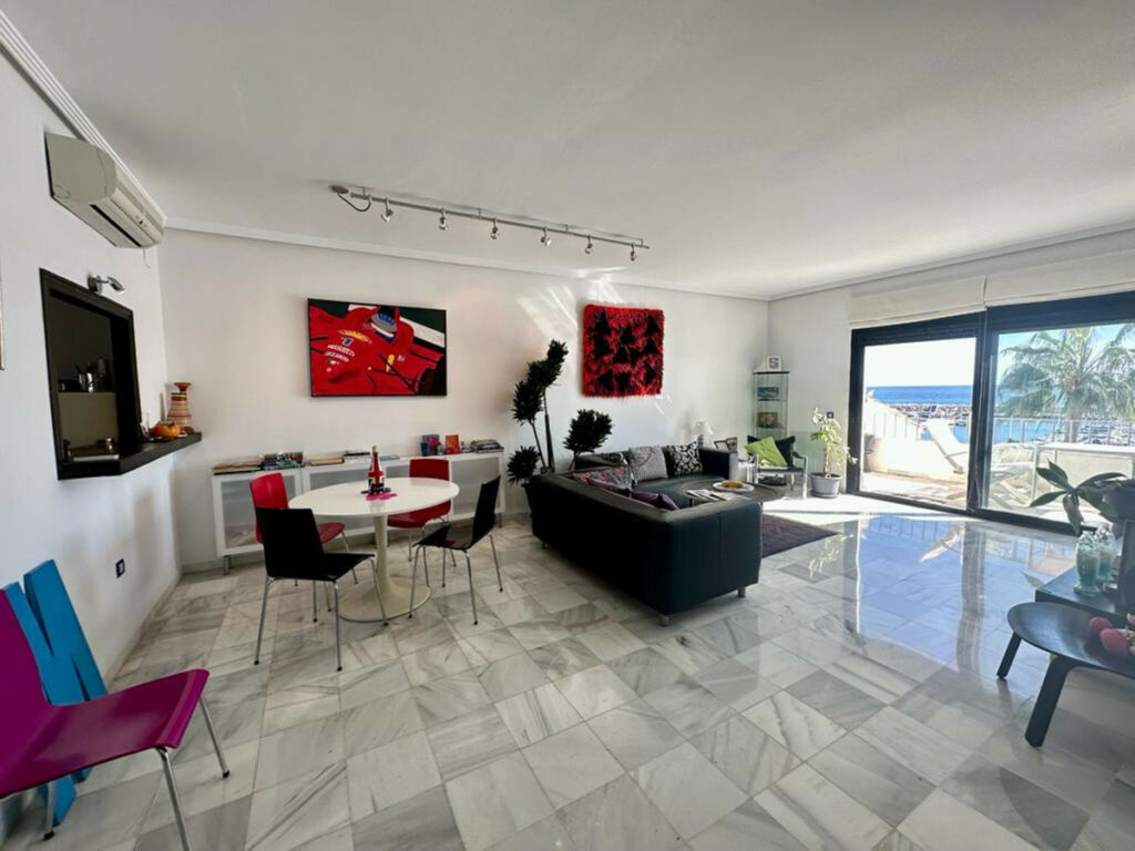 Penthouse Puerto Banús Málaga - image 2