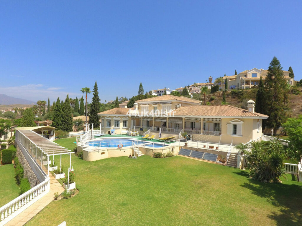 Detached Villa Mijas Golf Málaga - image 2