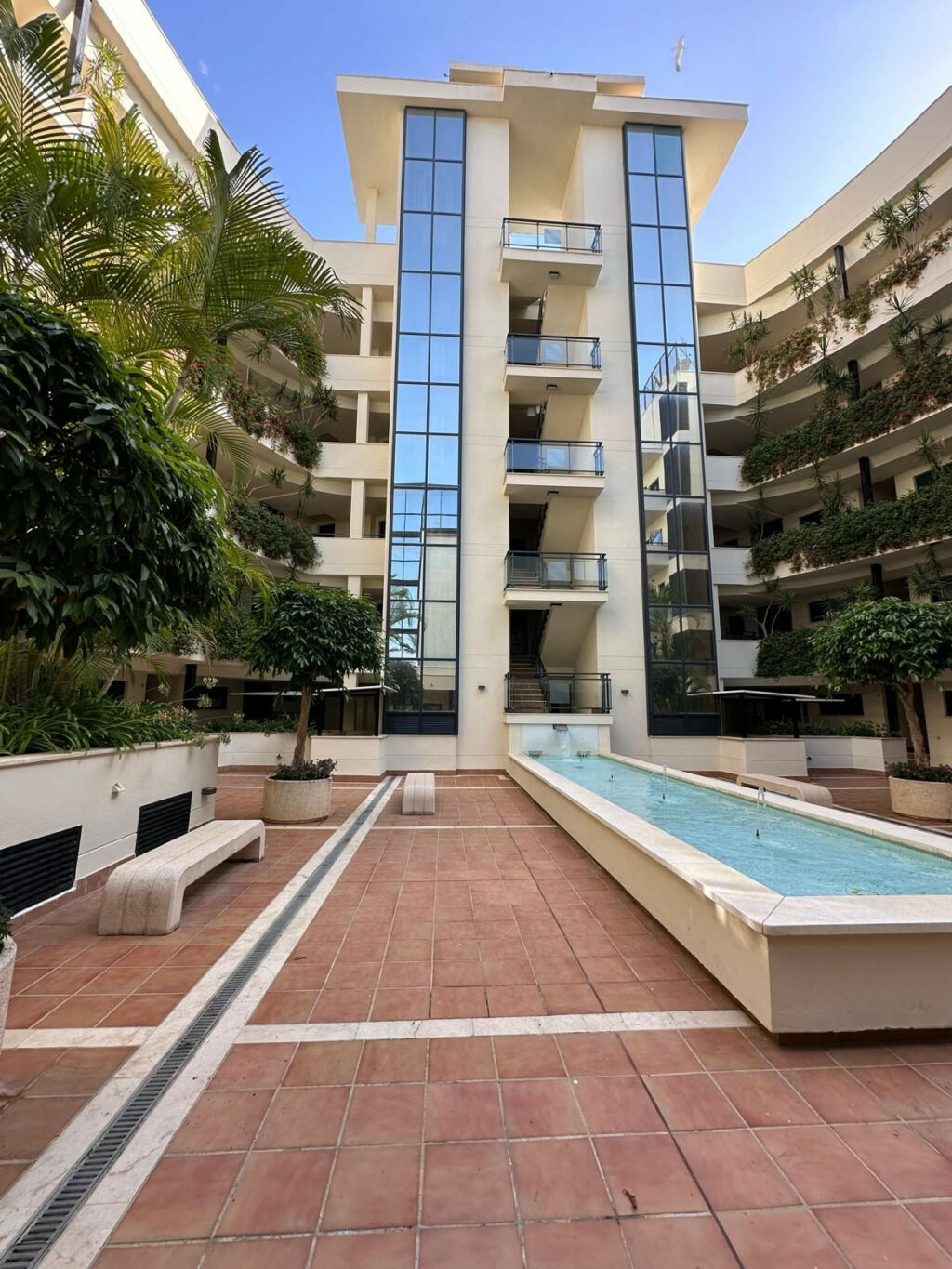 Ground Floor Apartment Estepona Málaga - image 2