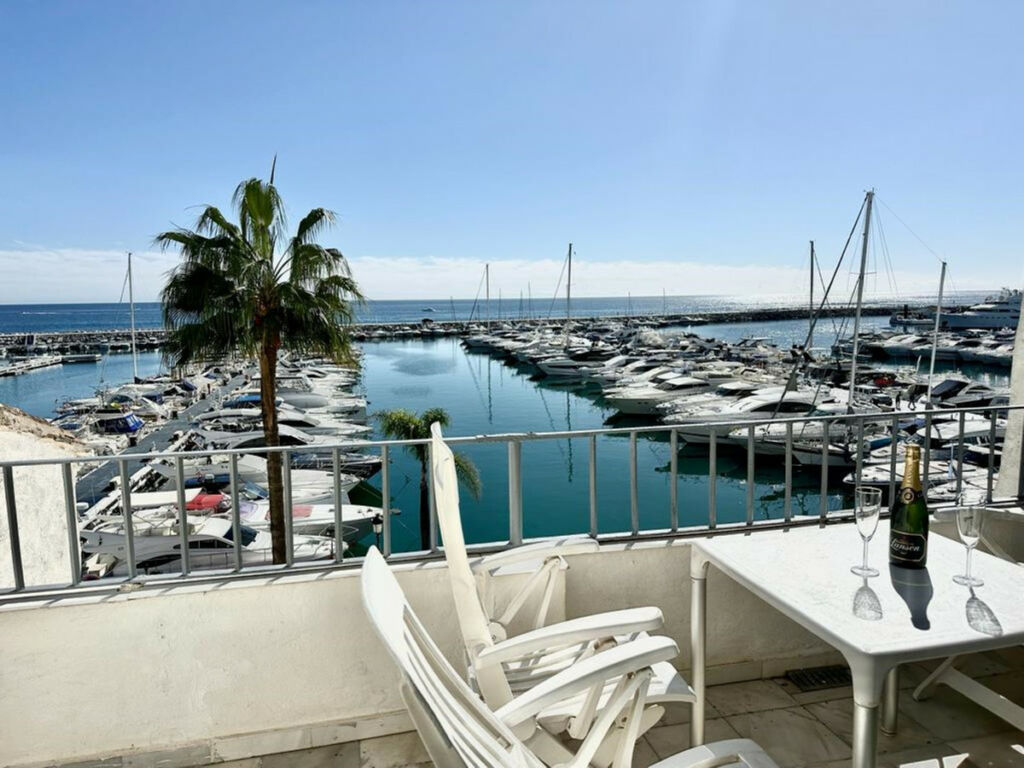 Penthouse Puerto Banús Málaga - image 20