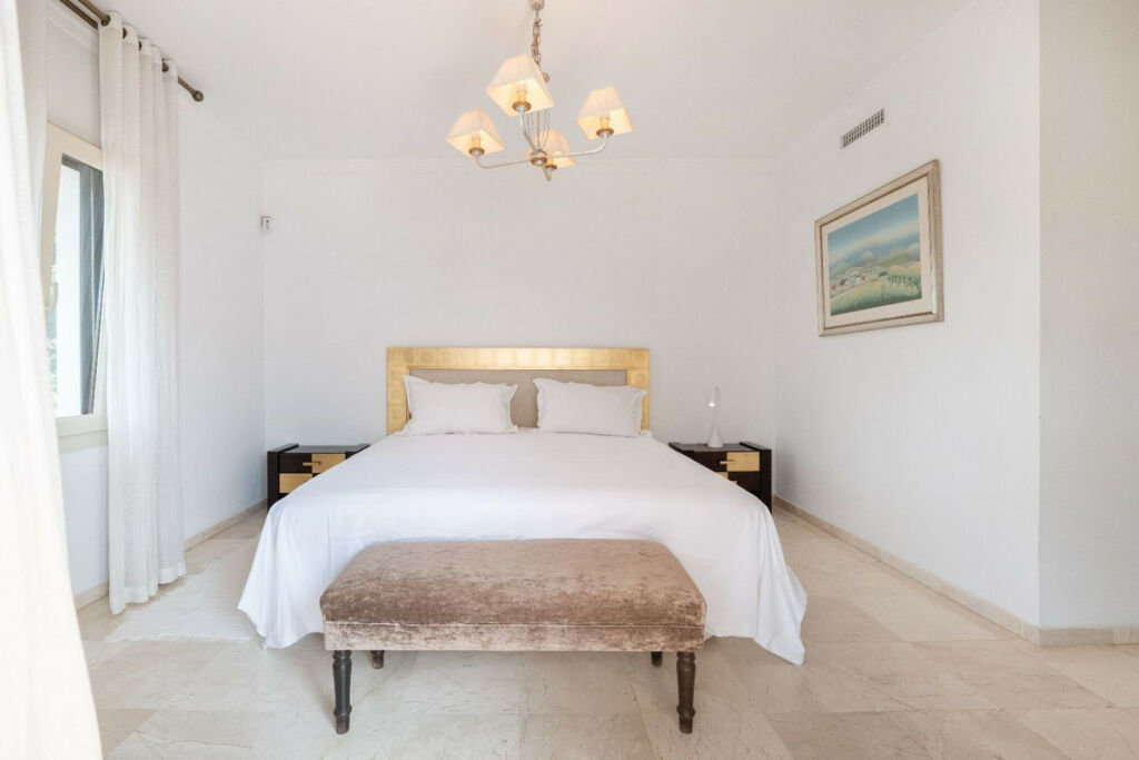 Detached Villa Marbella Málaga - image 21