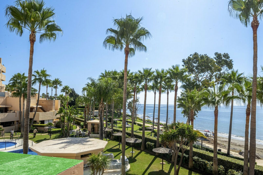 Top Floor Apartment Estepona Málaga - image 21