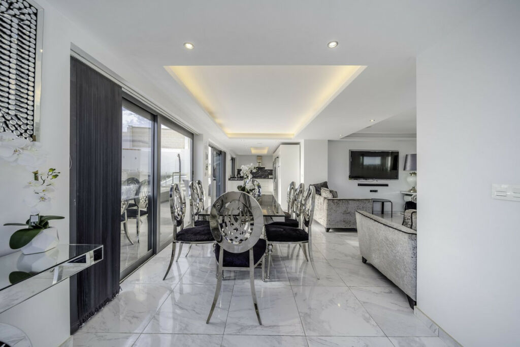 Detached Villa Benalmadena Málaga - image 22