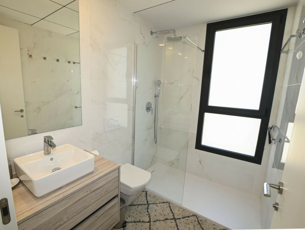 Middle Floor Apartment Benidorm Alicante - image 21