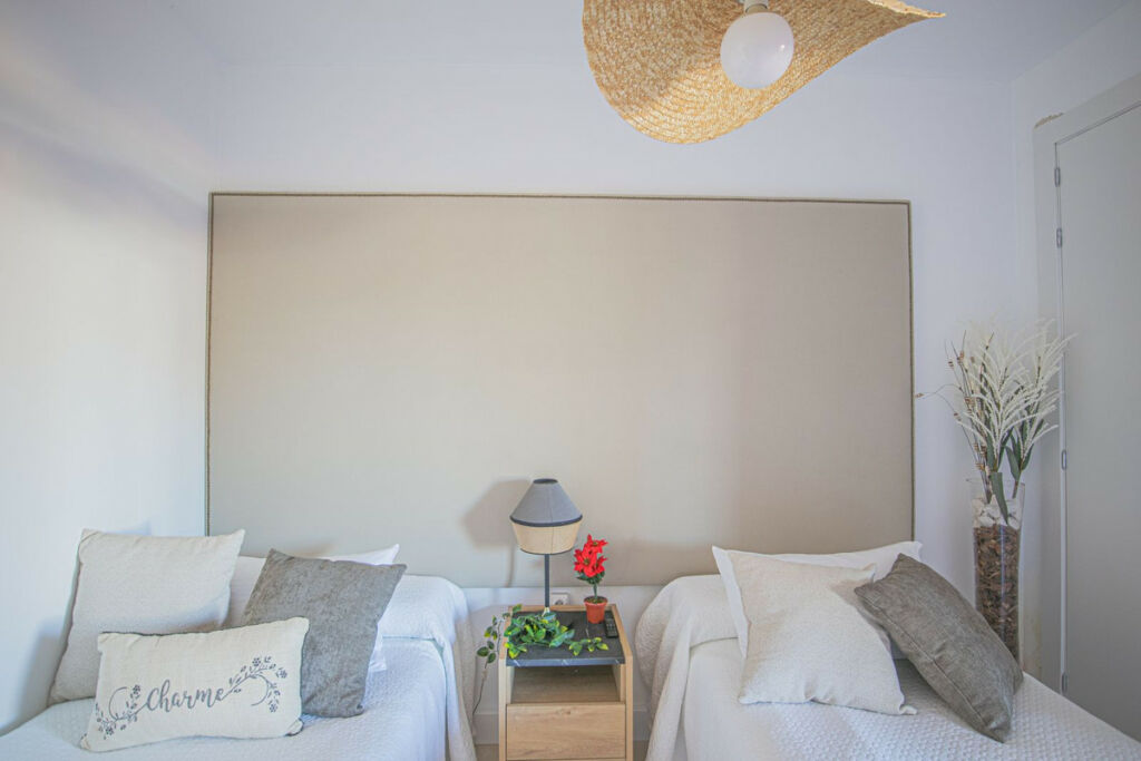 Middle Floor Apartment Estepona Málaga - image 21
