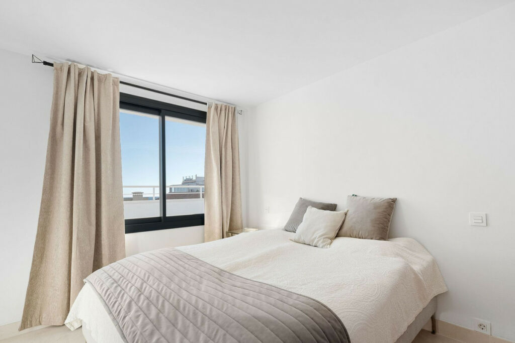 Penthouse Estepona Málaga - image 21