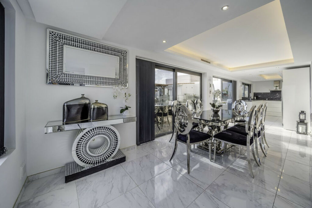 Detached Villa Benalmadena Málaga - image 23